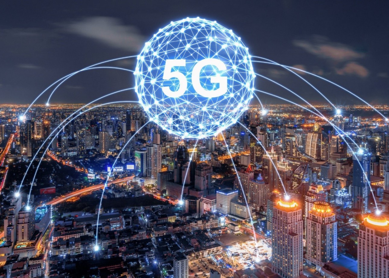 Delivering Unified 5G Communication, Internet, and TV Services Across the UAE